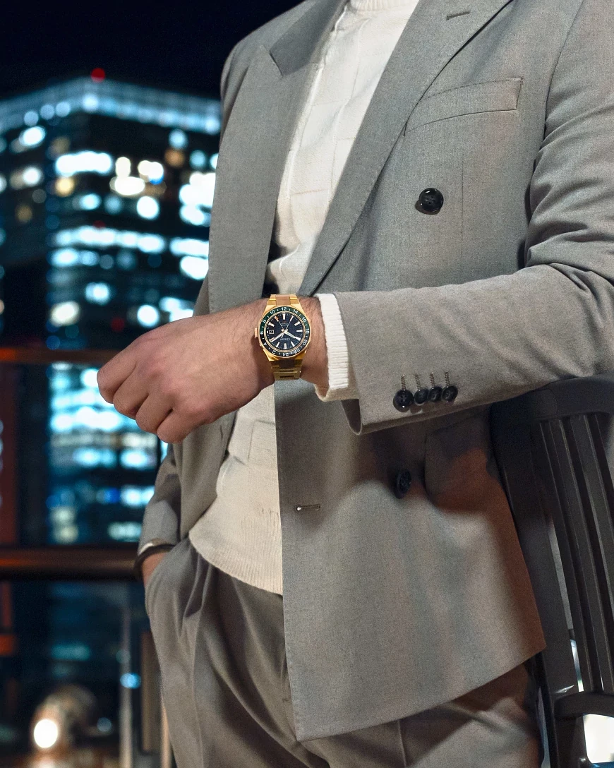 Series8 880 GMT Black Dial Stainless Steel Bracelet NB6033-51E